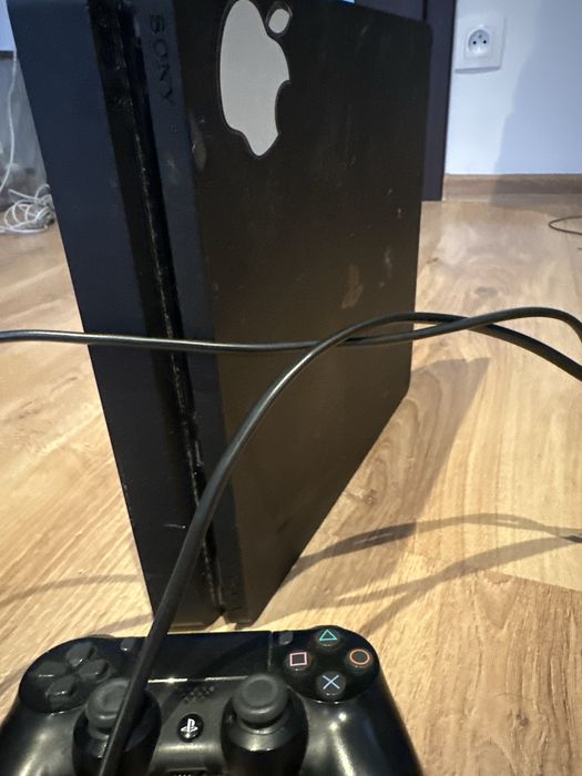 Ps4 slim z padem  500gb