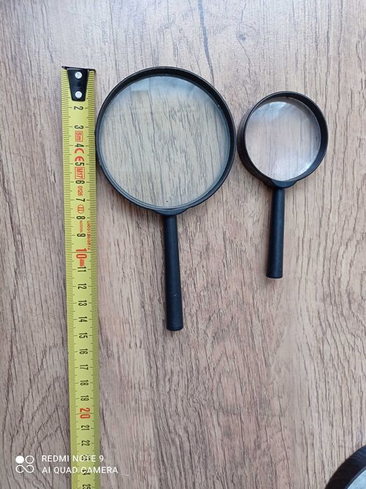 Увеличительное стекло оптика лупа.