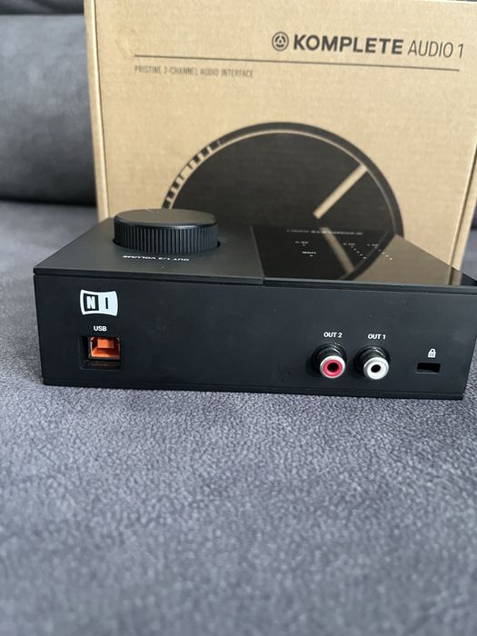 Аудіокарта Komplete Audio 1