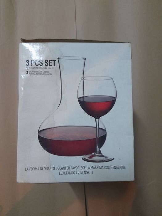 1 Decanter + 2 copos445797824705351681