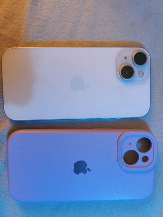 iPhone em estado imaculado.