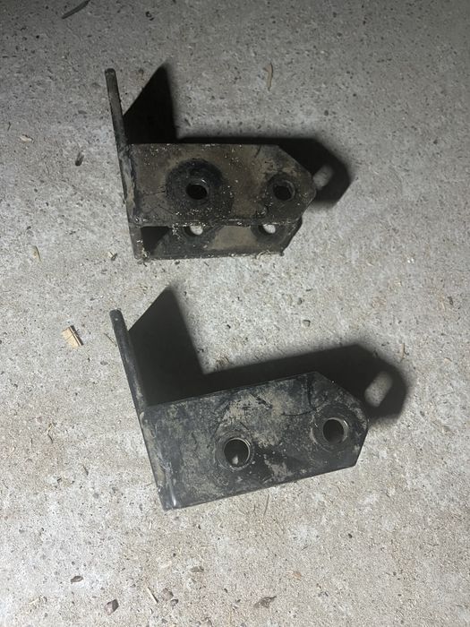 Podwyższenie mocowania amortyzatorów tył jeep grand cherokee ZJ