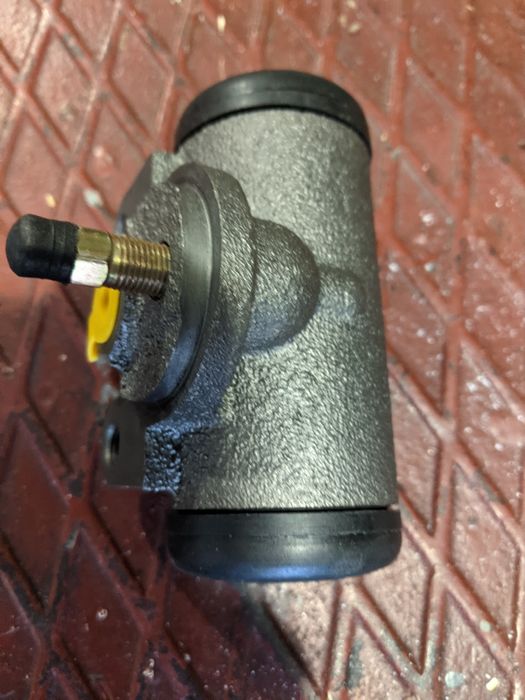 Гальмівні колодки та робочі гальмівні циліндри ПАЗ, ГАЗ