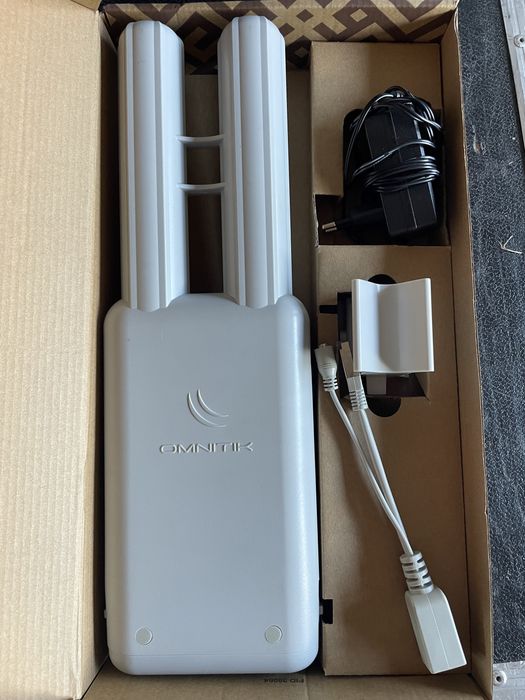 Router MikroTik OmniTik 5