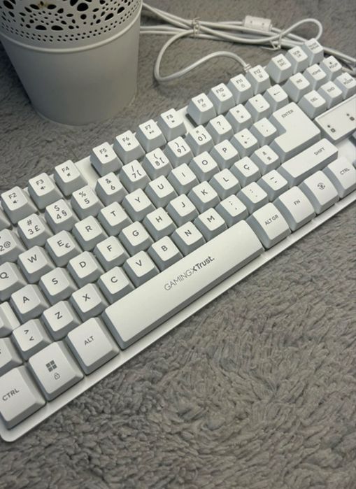 Teclado Gaming Trust RGB