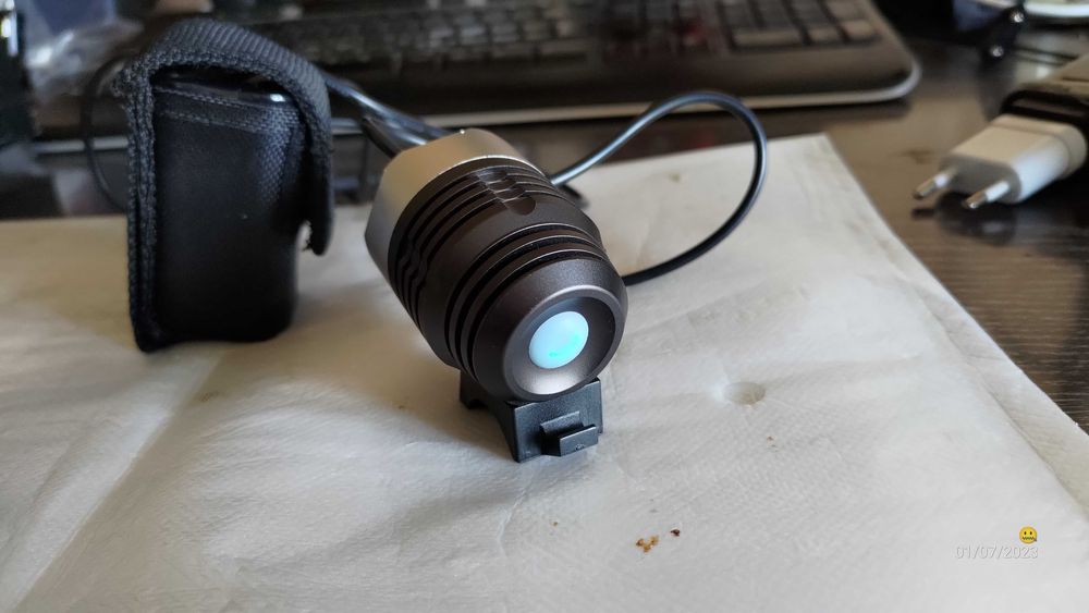 Lanterna Led para bicicleta com bateria