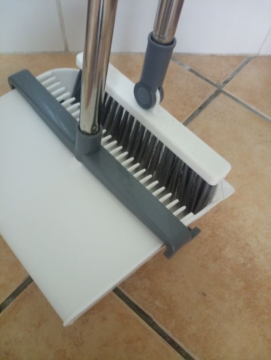 Vassoura e apanhador 2 em 1