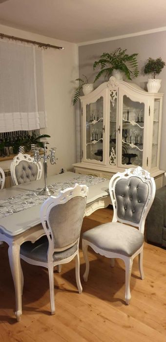 Bielone meble ludwikowskie