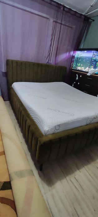 Łóżko 160x200 z materacem