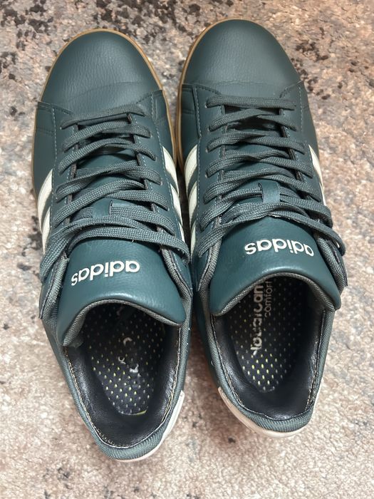 Продам чоловічі кросівки Adidas , оригінал. Б/у. Розмір 43.