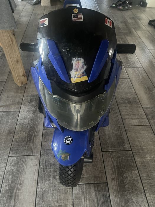 Електричний дитячий мотоцикл (потребує ремонту)