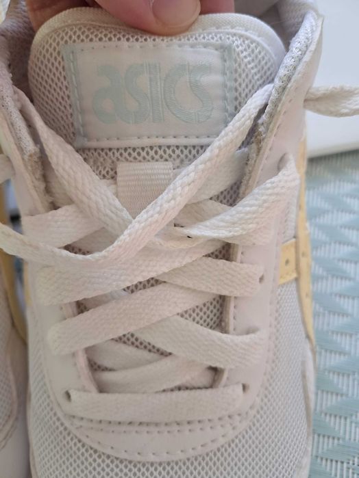Buty damskie Asics rozm 37,5 białe