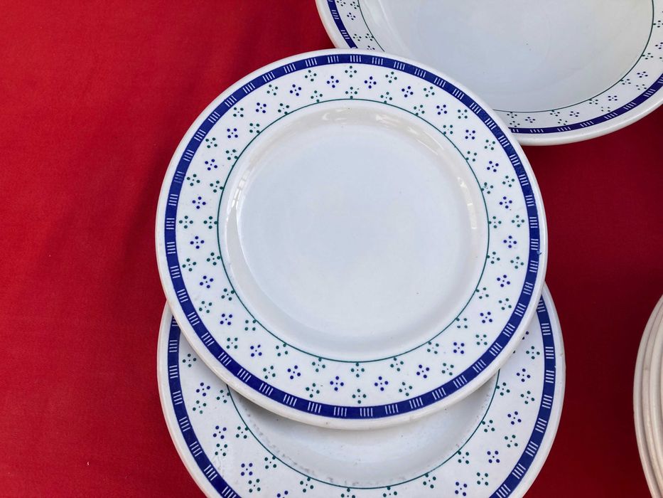 Conjunto Louça em porcelana 19 peças Oxford Brasil Antigo