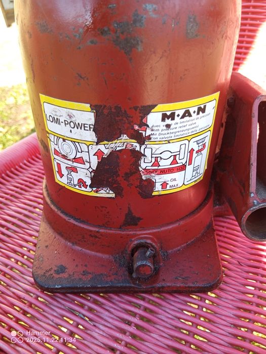 Lewarek hydrauliczny 30 ton