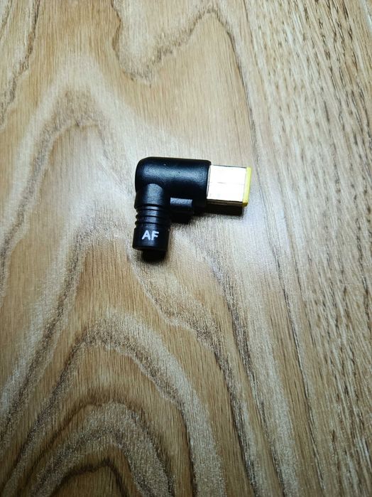 Комплект адаптерів для зарядки ноутбука