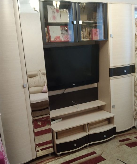 Стенка в гостинную