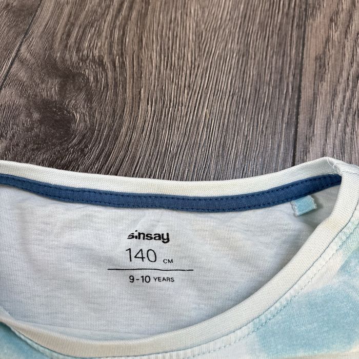 T-shirt bluzka sinsay 140 biała błękitna chłopięca