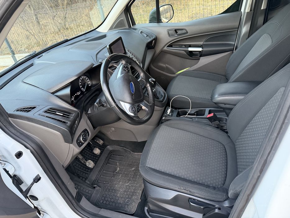 Ford transit connect 5 osobowy