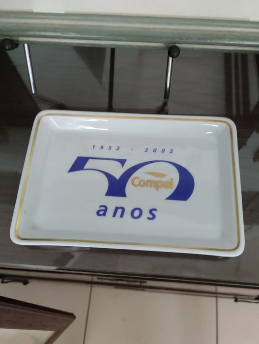 Reclamo luminoso sumo Pago. Lata de café Torrié. Travessa Vista Alegre