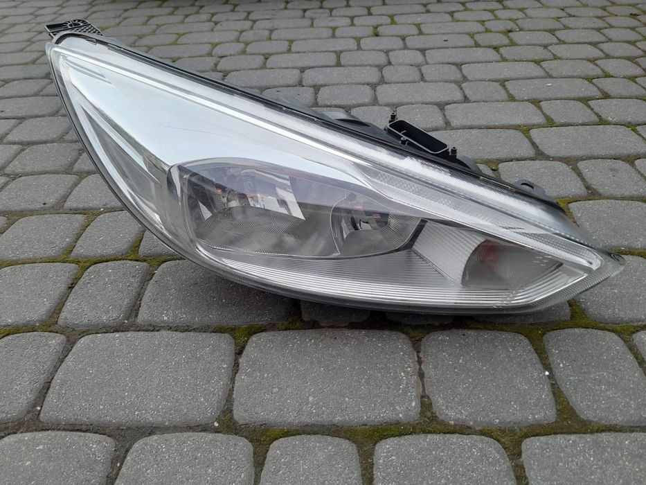 Lampa prawa prawy przód Focus mk3 III europa 14> F1EB13W029CB