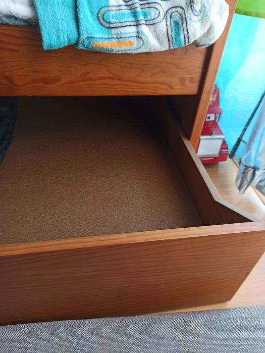 Cama solteiro com gavetao (cama dupla)