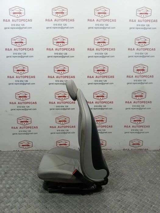 Conjunto de Bancos Mercedes SLK 171 Elétricos em Pele Original