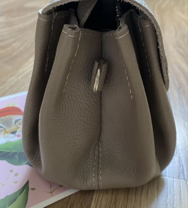 Сумочка з натуральної шкіри, нова, колір моко