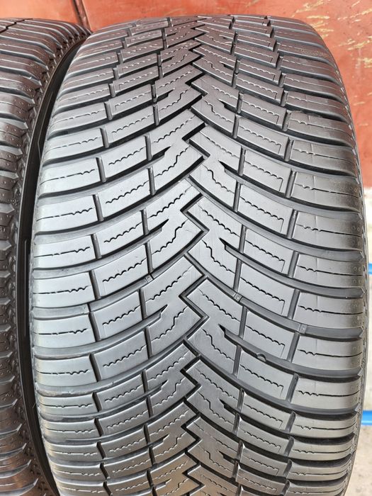 235/40/19 R19 Pirelli All Season Cinturato SF2 2шт ціна за 1шт шини