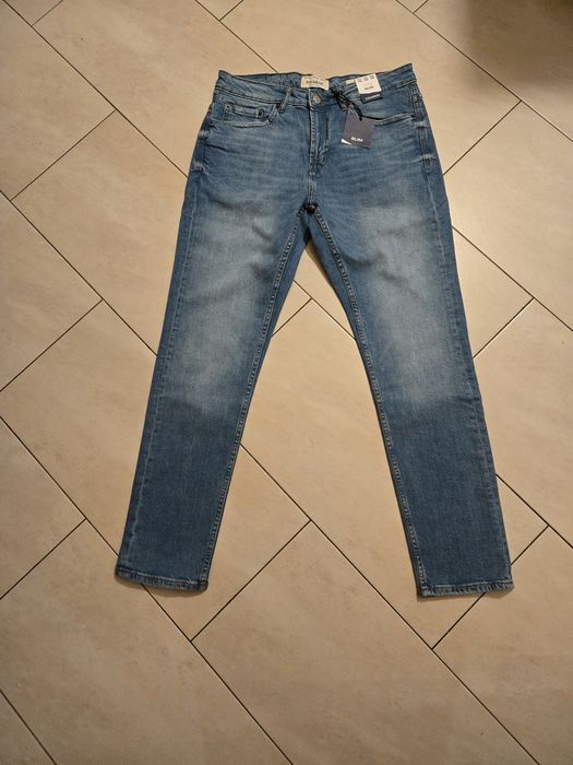 Spodnie jeansy Pull&Bear   r 42zradna  slim 42