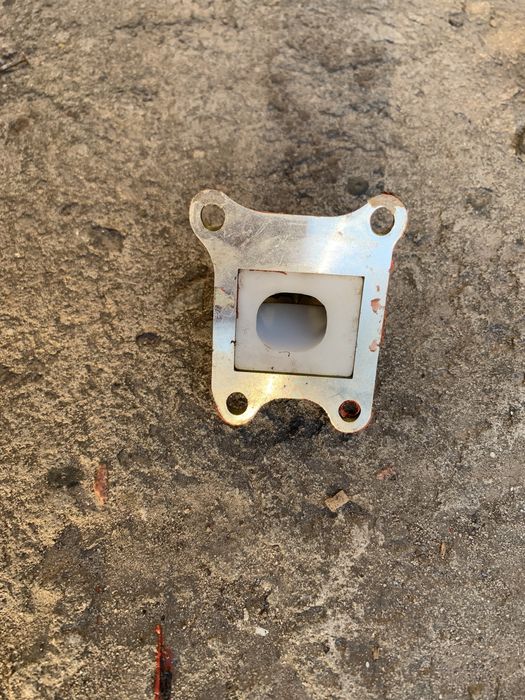 Деталі від мотоциклу