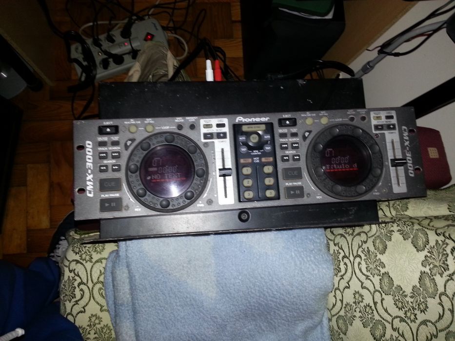 Instrumentos musicais DJ. PIONEER troca também aceito.
