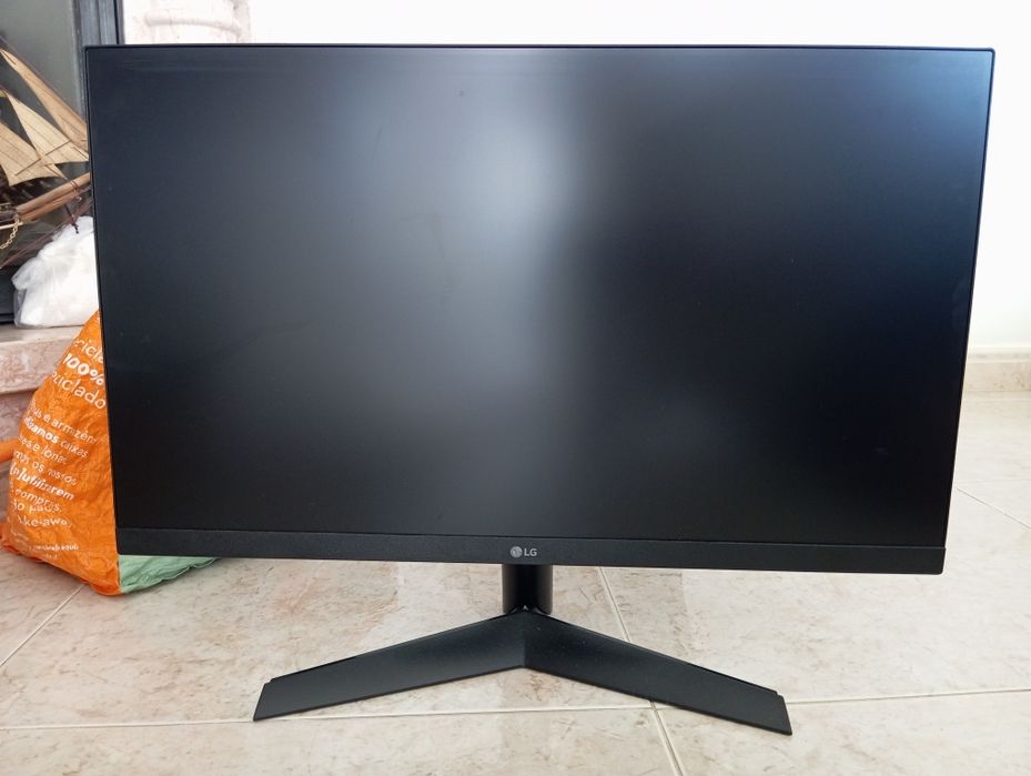 Monitor LG 24GN60R-B 24 IPS FHD 144HZ FreeSync LED Gaming Monitor