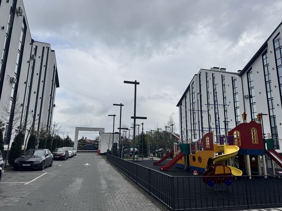 Крюківщина продаж ЖК Аура центр однокімнатноі квартири з двориком