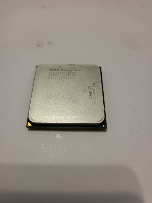 Процесор AMD Sempron 2800+ SDA2800AIO3BX Socket 754