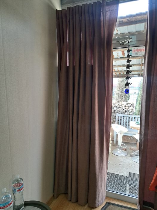 Продам 4  шторы 2.90 на 2.48