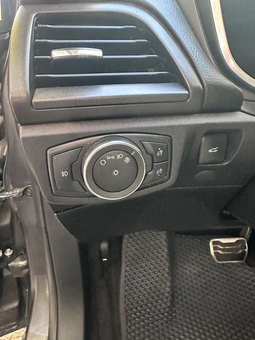 Ford fusion titanium