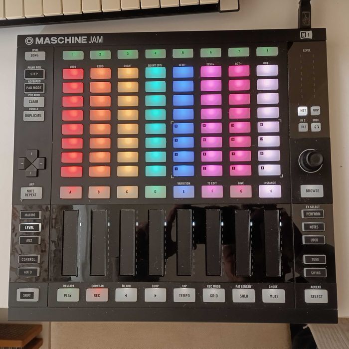 MIDI-controlador Native Instruments Maschine Jam