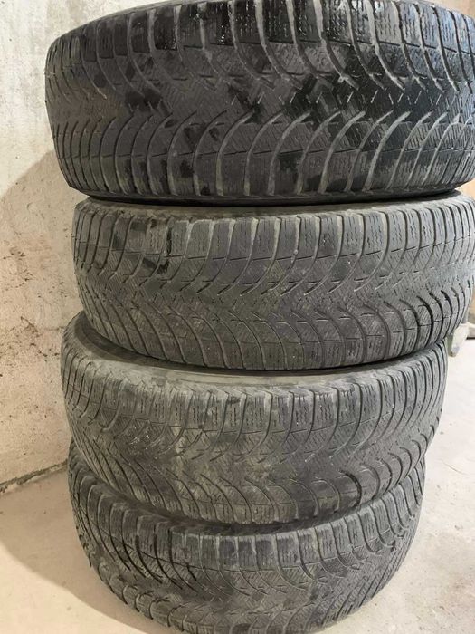 Продам зимові шини MICHELIN 215/65 R16  98H  б/у 2012р.