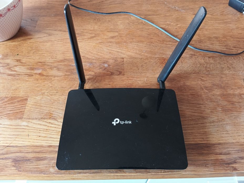 TP-Link TL-MR6400 SIM card  Wireless N 4G LTE Router 300Mbps