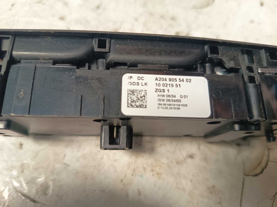 Comutador vidro frente esquerdo MERCEDES-BENZ C-CLASS (W204) C 220 CDI (204.002) A2049055402