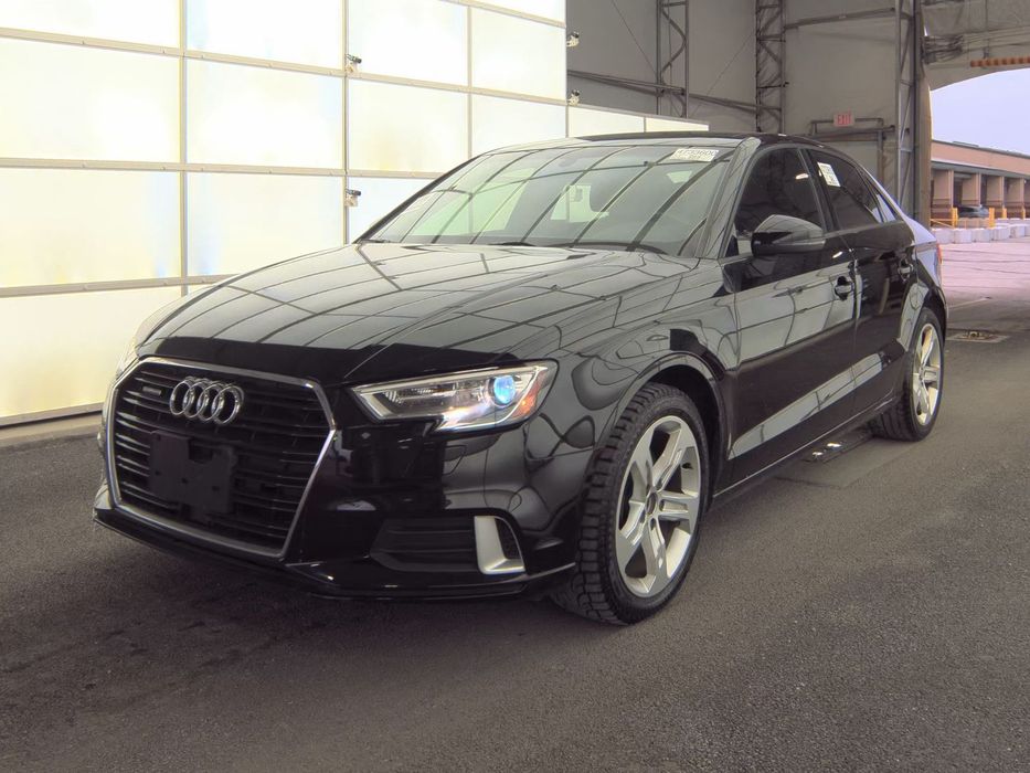 Audi A3 Sportback 2018 Audi A3 40 TFSI Sedan Premium Igła