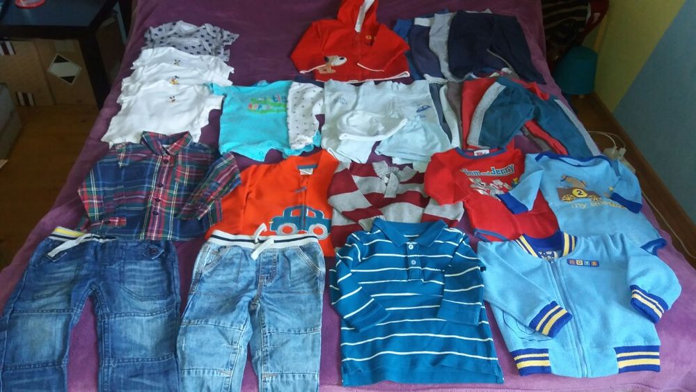 Zestaw spodnie,koszule,body,bluzy 68/74