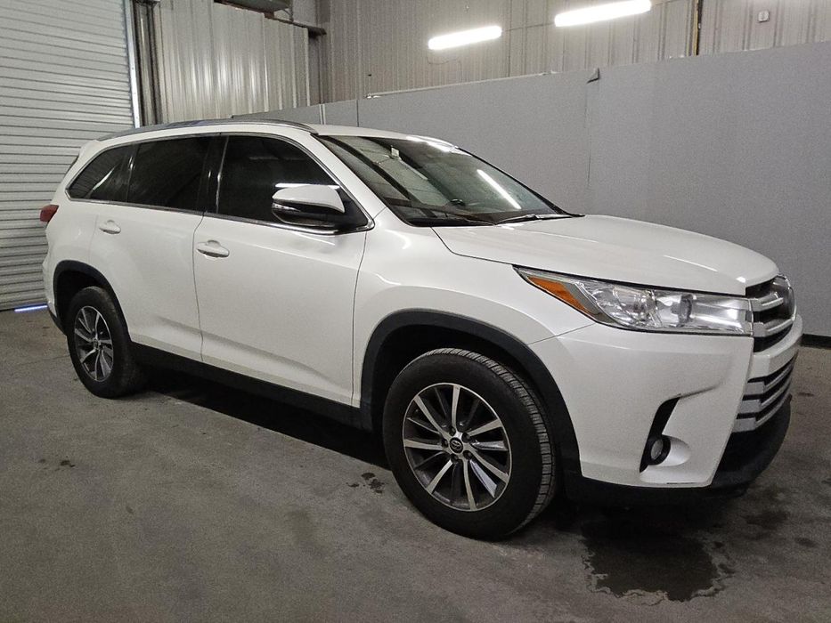 Бампер Toyota Highlander 2019- разборка тойота хайлендер запчастини