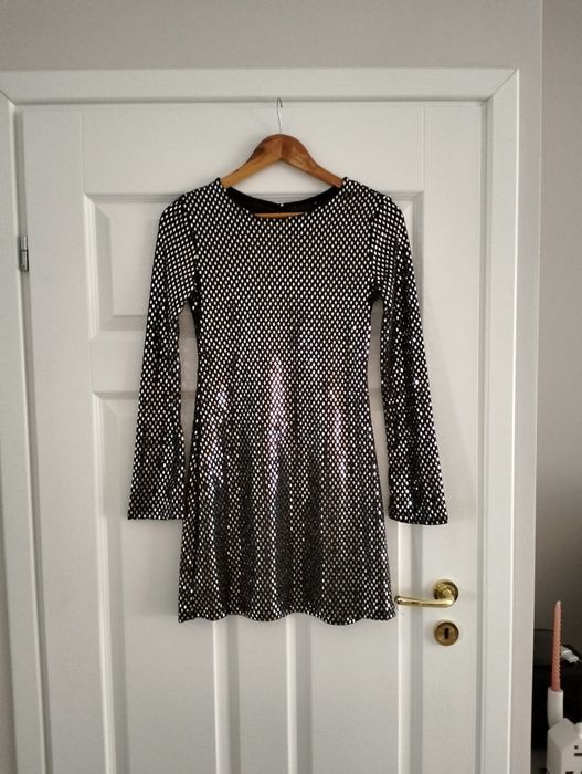 Nowa cekinowa  sukienka