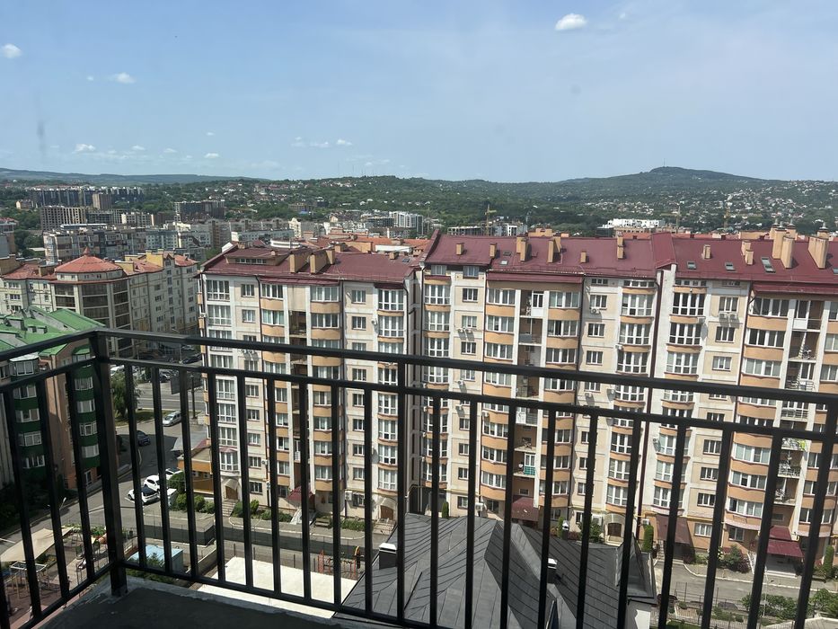 Продаж комерц.приміщ.в Нов.жк сузірря /в внутр.дворі  Рівненська