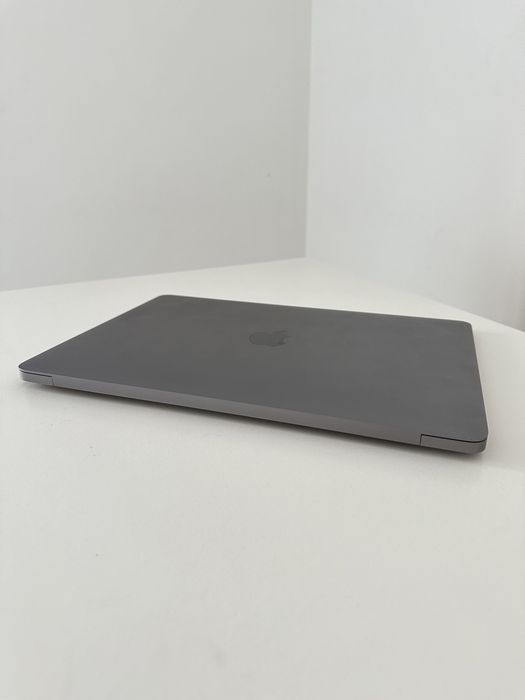 MacBook Air 13,3 Polegadas - Cinzento Sideral