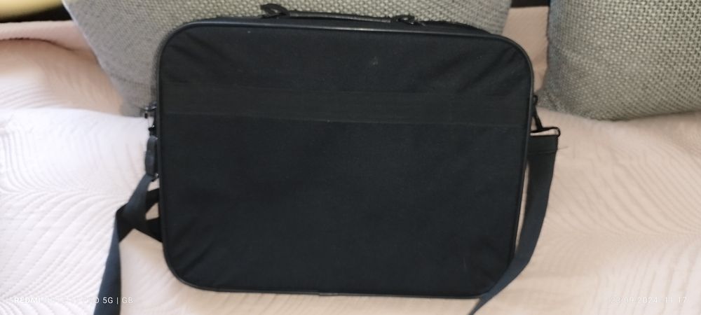 Sprzedam torbę do laptopa nowa