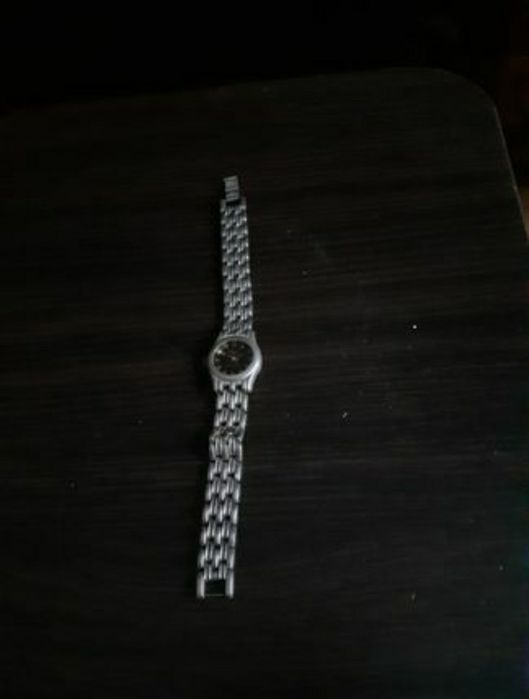 Продам женские часы