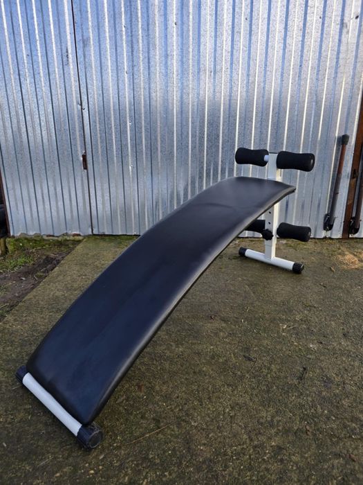 ławeczka do brzuszków