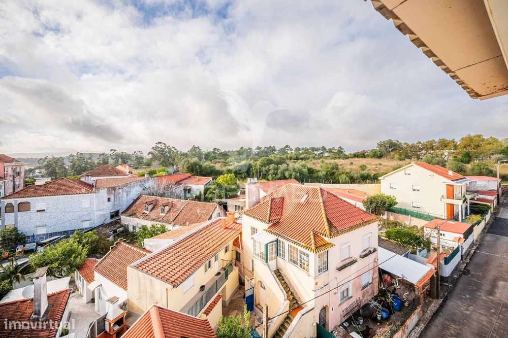 BAIXA DE PREÇO - Apartamento T2 C/garagem em Agualva-Cacém – Oportu...
